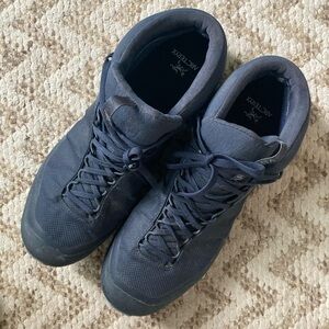 Arcteryx gore-Tex boots, EUC!
